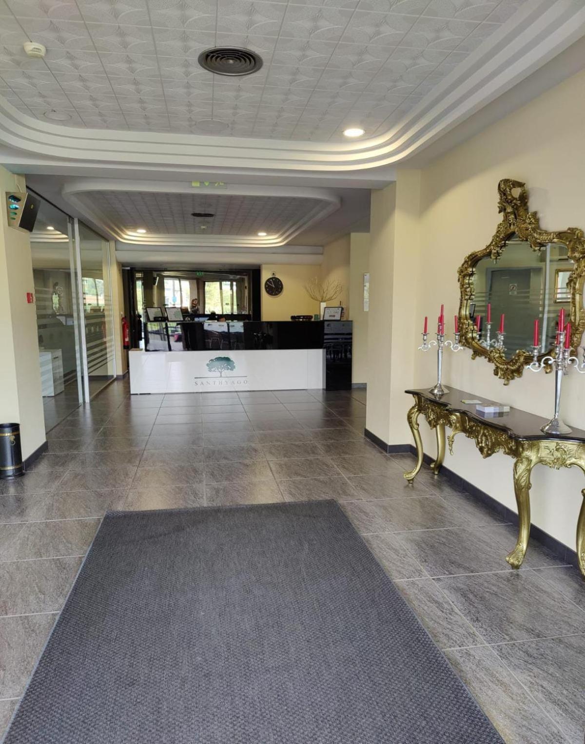 Hotel Santhyago Trofa Kültér fotó