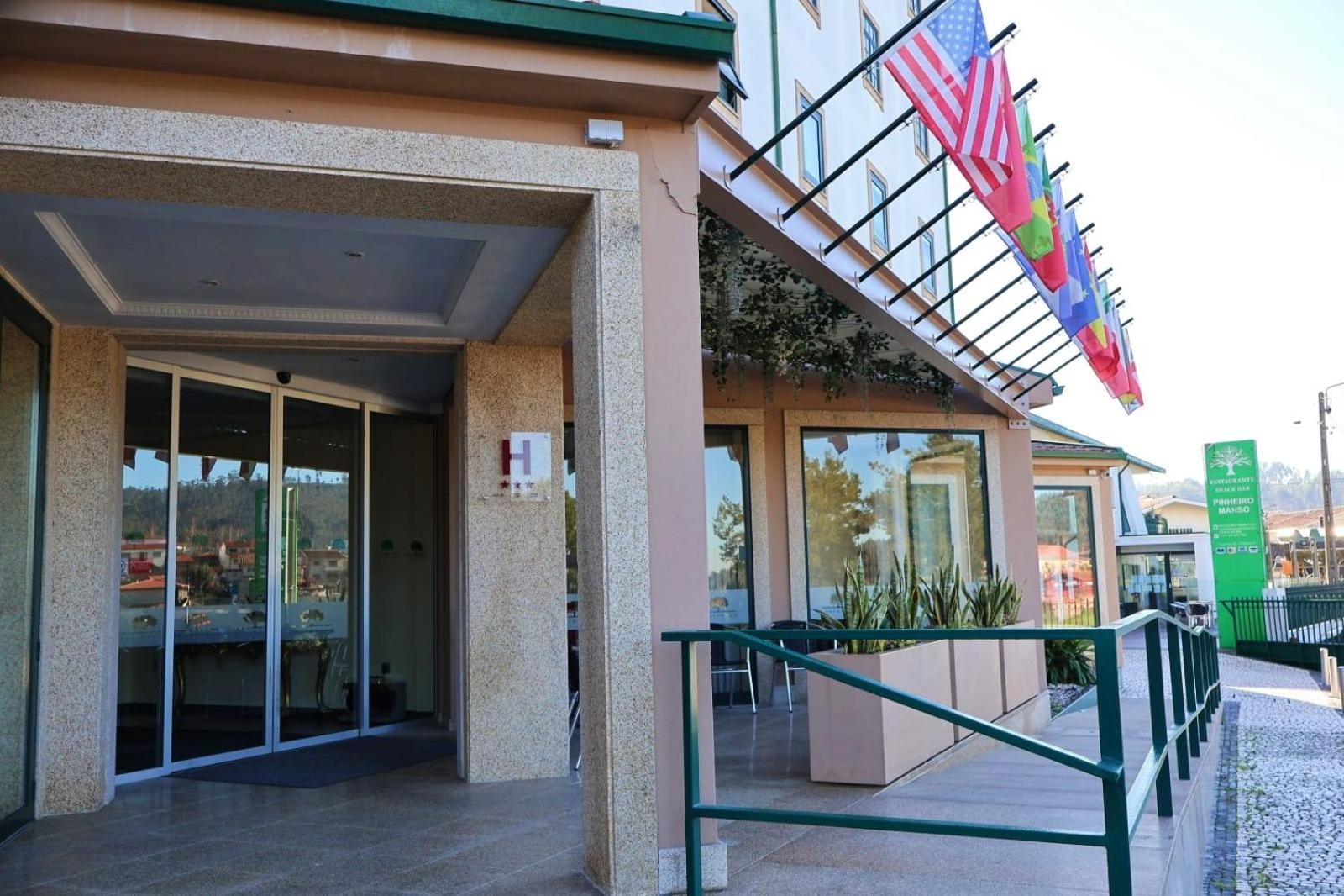 Hotel Santhyago Trofa Kültér fotó