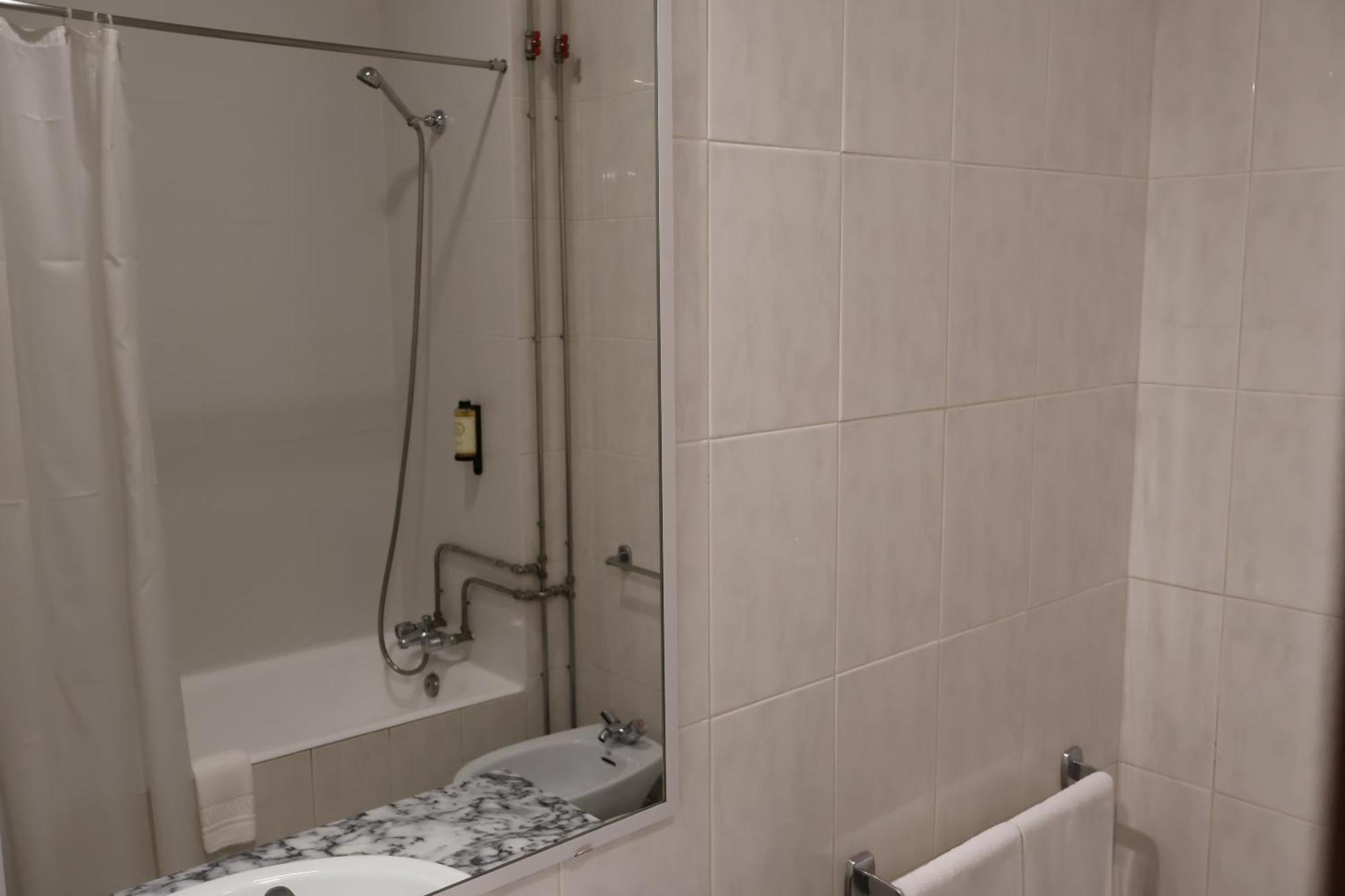 Hotel Santhyago Trofa Kültér fotó