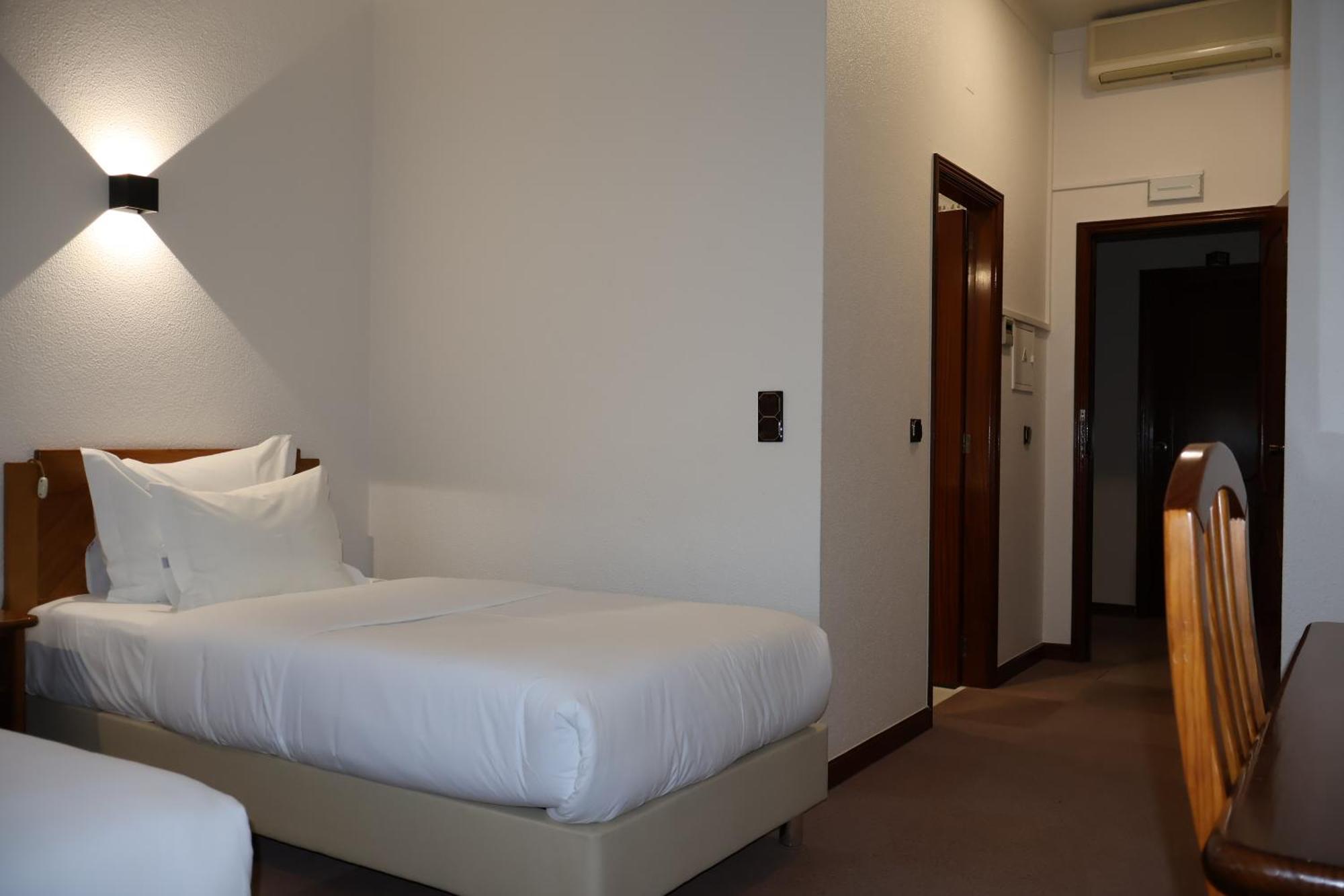 Hotel Santhyago Trofa Szoba fotó