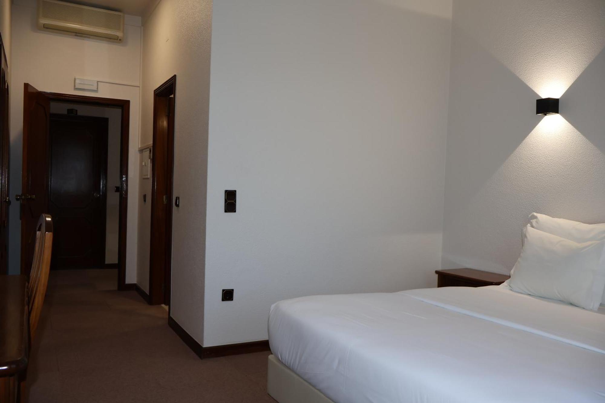 Hotel Santhyago Trofa Szoba fotó