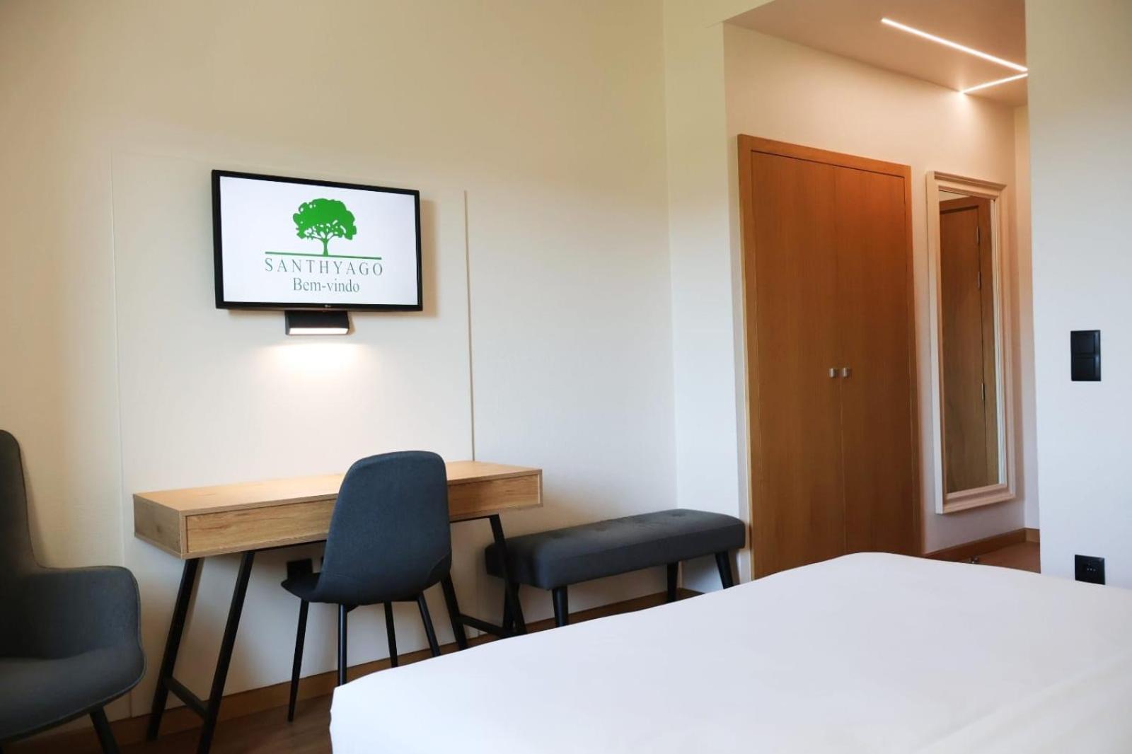 Hotel Santhyago Trofa Kültér fotó