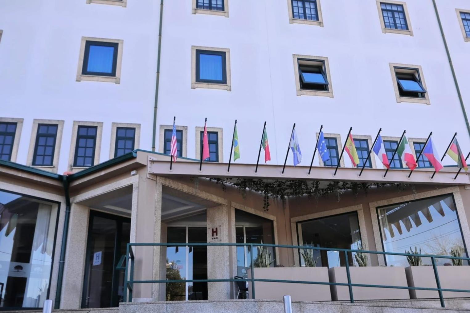 Hotel Santhyago Trofa Kültér fotó