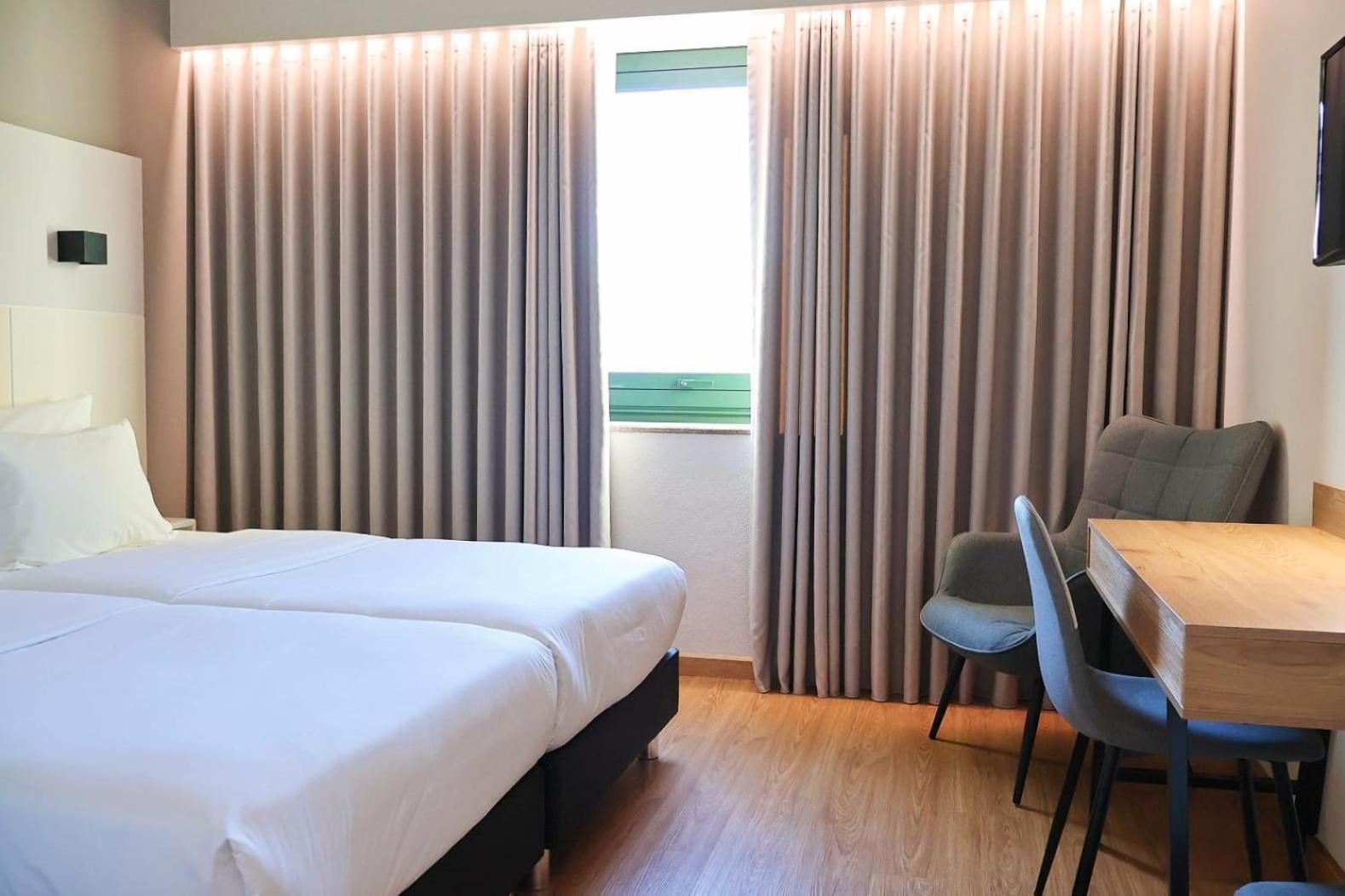 Hotel Santhyago Trofa Kültér fotó